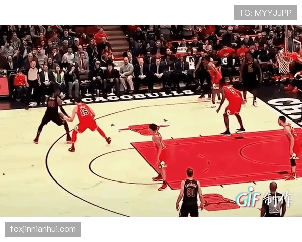 篮下背身单打规则详解:合理持球与动作限制要点解读 篮下背身单打规则详解:合理持球与动作限制要点解读